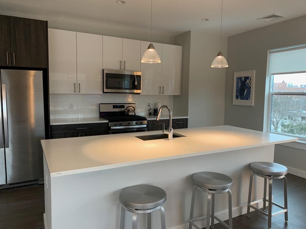 23 Bridge #401 - Kitchen