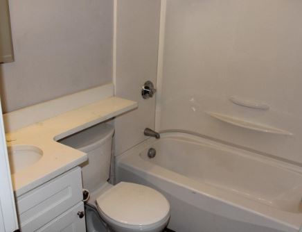 66-70 Safford - Bathroom