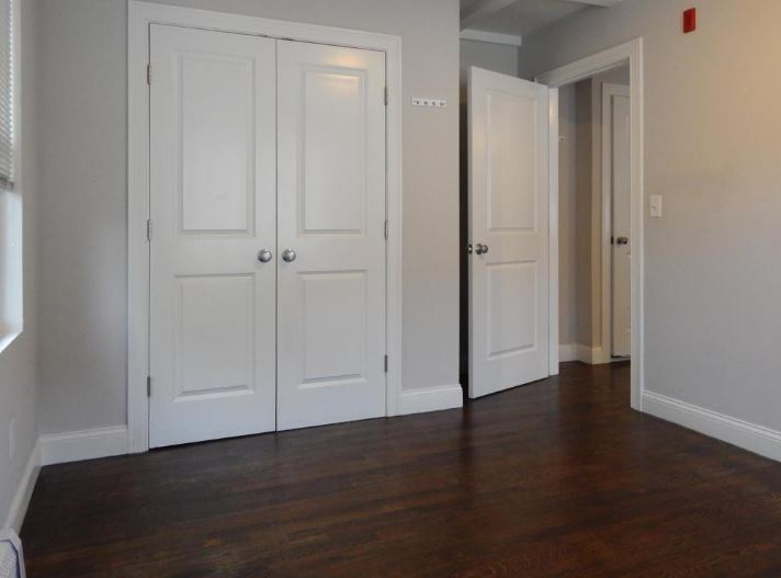 66-70 Safford - bedroom