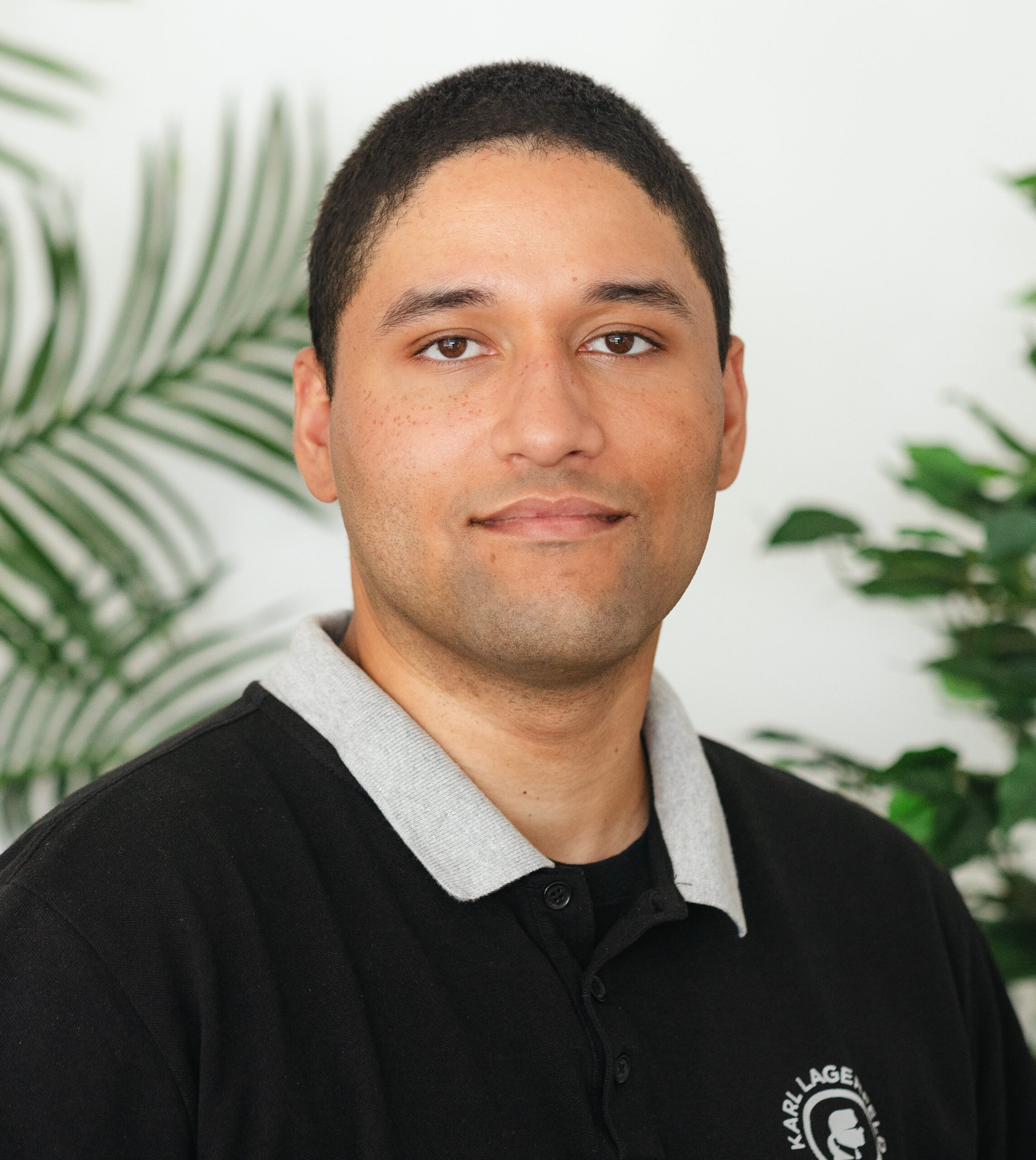 Jonathan Reyes headshot